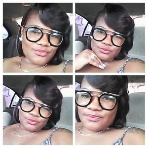 Meet your Posher, Tenisha